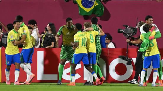 Reprodução / Redes Sociais / Instagram/ @conmebol  / @selecaodebase