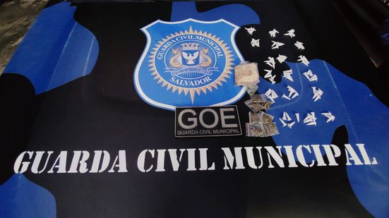Imagem Guarda Municipal apreende drogas durante ação em Sussuarana