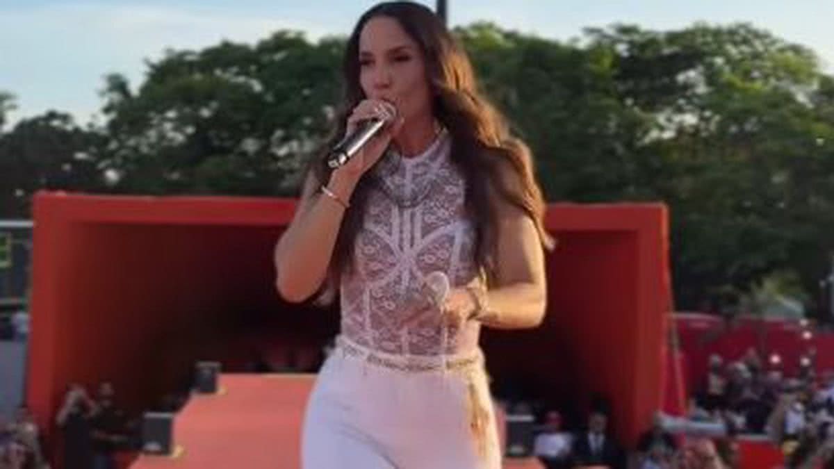 VÍDEO: Ivete Sangalo sobe ao palco pela primeira vez em Salvador após ...