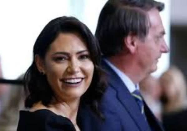 Imagem Conheça estratégia política de Michelle Bolsonaro por trás de pronunciamento no Natal