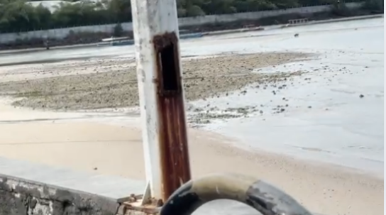 Imagem Moradores relatam situação de abandono na orla de São Tomé de Paripe: "Entregue às traças"