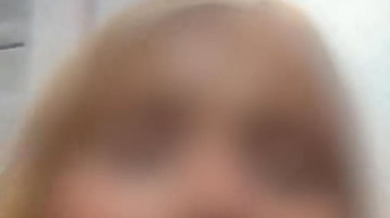 Imagem Mãe fere os próprios filhos, ateia fogo em casa e é presa
