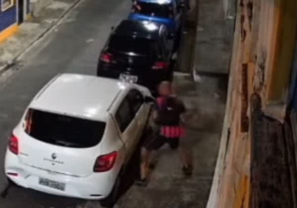 Imagem Percussionista de Salvador relata ameaças após ter carro destruído por ex-namorado por recusar reatar relacionamento; veja vídeo