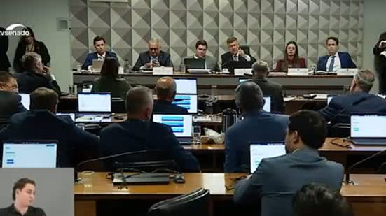 Imagem Deputados trocam farpas durante CPMI do INSS: "Lava sua boca, seu mentiroso"