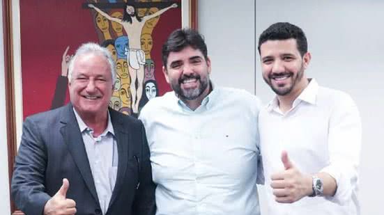 Instagram / @adolpholoyola