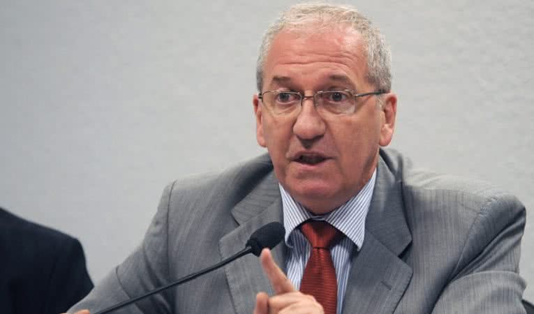 Ex-ministro de Lula, Franklin Martins é detido em aeroporto no exterior;  entenda