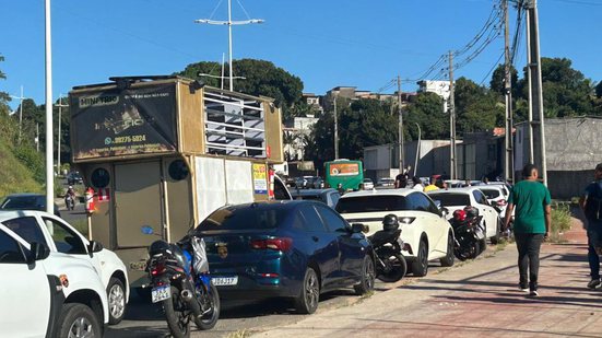 Imagem Em Salvador, motoristas protestam contra a alta do diesel nesta quinta-feira (19)