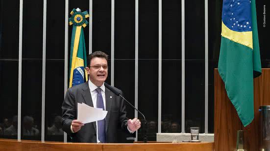 GUSTAVO BEZERRA