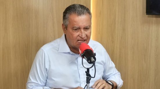 Imagem Rui ataca Flávio Bolsonaro e diz que adversários têm medo de apoio em campanha