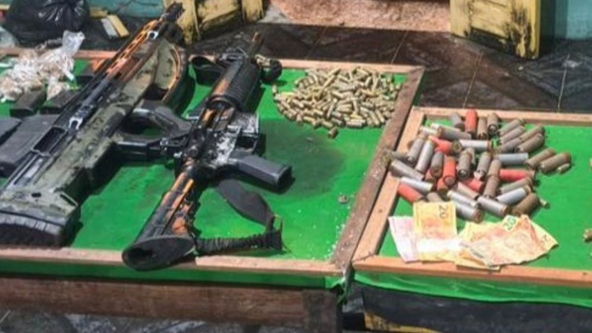Dois homens morrem em confronto com a PM e fuzil 5.56 é apreendido