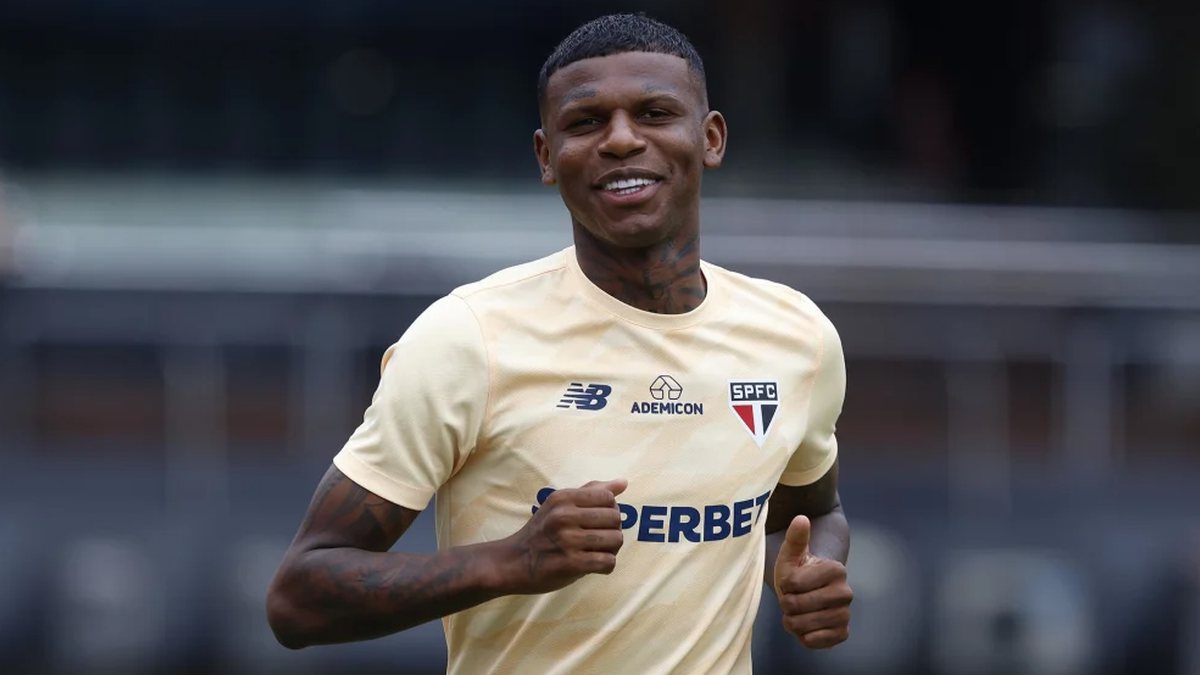 REFORÇO? Vitória faz proposta para contratar zagueiro Arboleda junto ao São Paulo; saiba detalhes