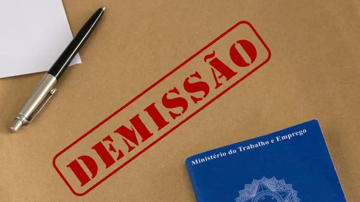 Governador demite mais de 3 mil funcionários e esvazia secretarias em cerca de dois meses; saiba mais