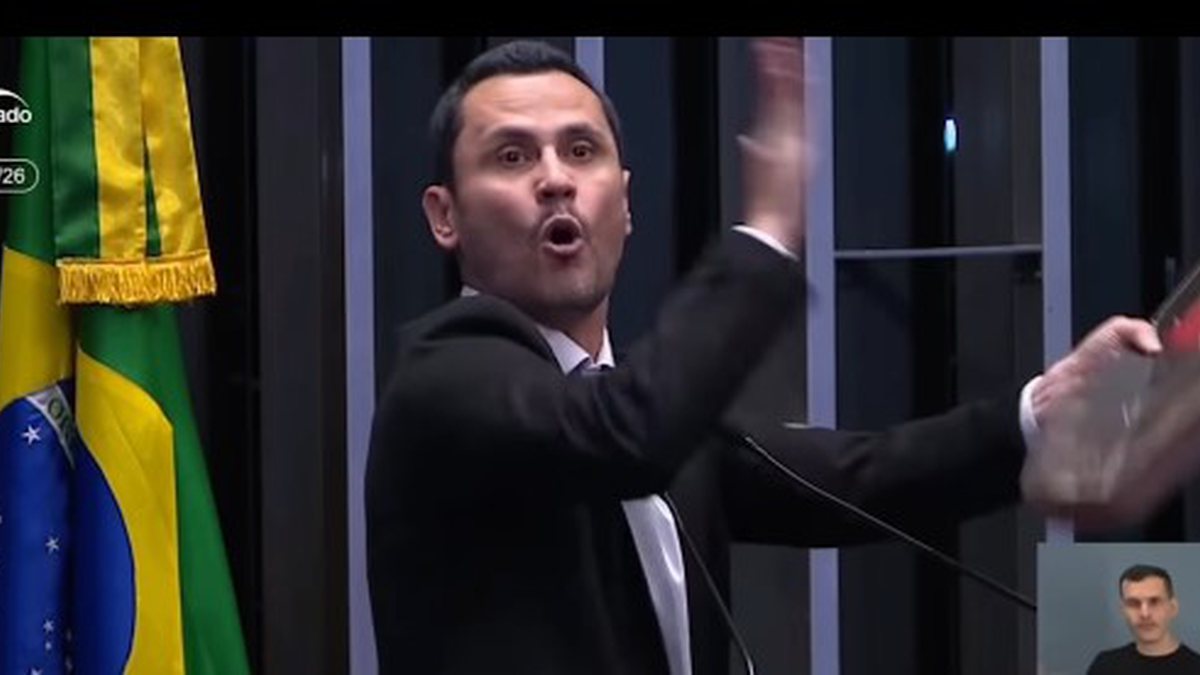Senador bolsonarista protagoniza cena inusita em apoio a PEC que prevê fim da escala 6x1; assista