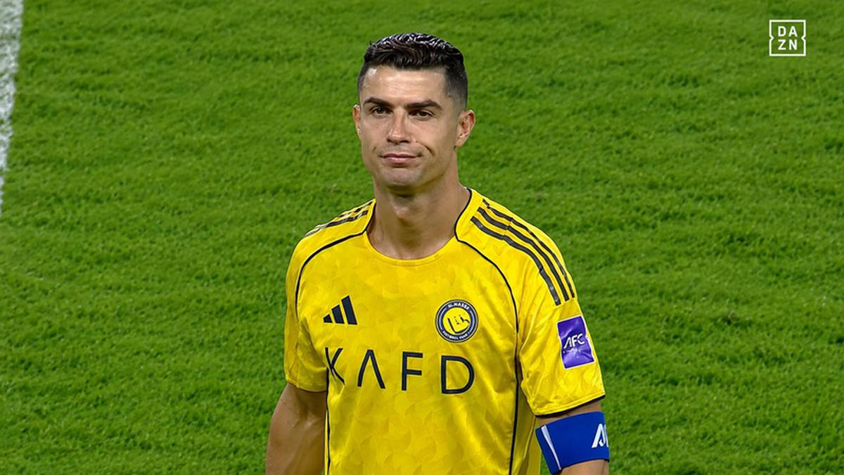 Em comemoração, goleiro brasileiro pede desculpas para Cristiano Ronaldo