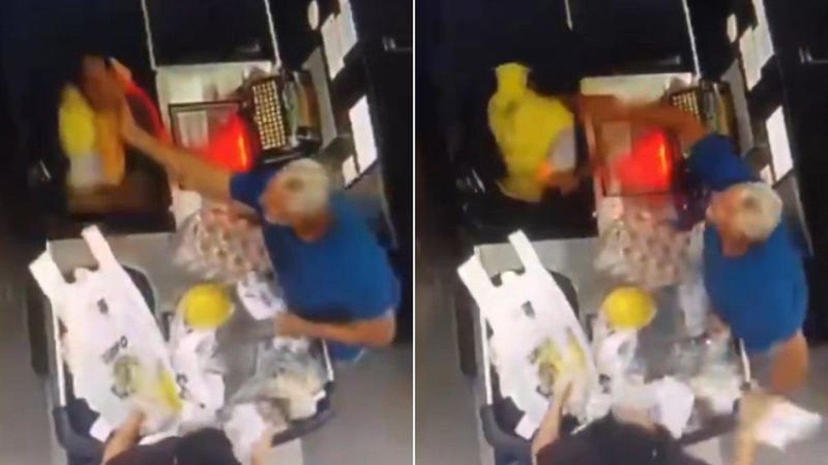 Câmera flagra cliente agredindo funcionária de supermercado na Bahia com tapa no rosto; assista