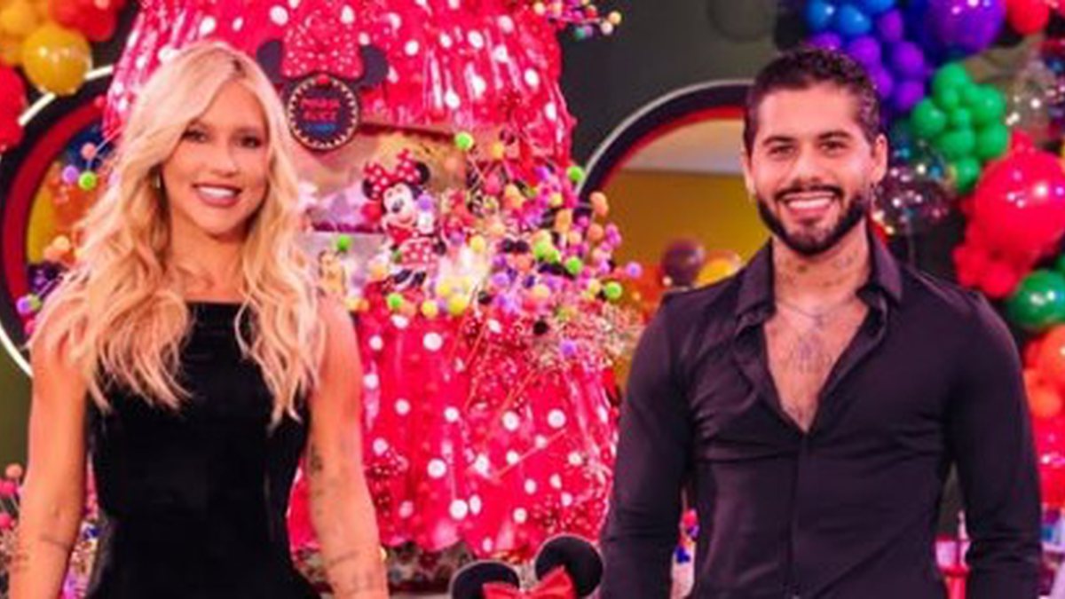 Climão? Virginia sobe ao palco durante show de Zé Felipe e atitude do ex-casal agita web; veja vídeo