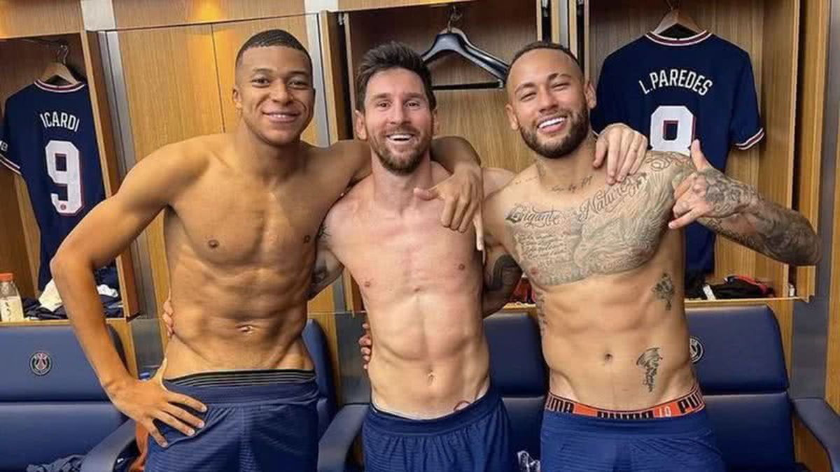 Abriu o jogo! Zagueiro revela bastidores de Messi, Neymar e Mbappé no PSG: "foi difícil"
