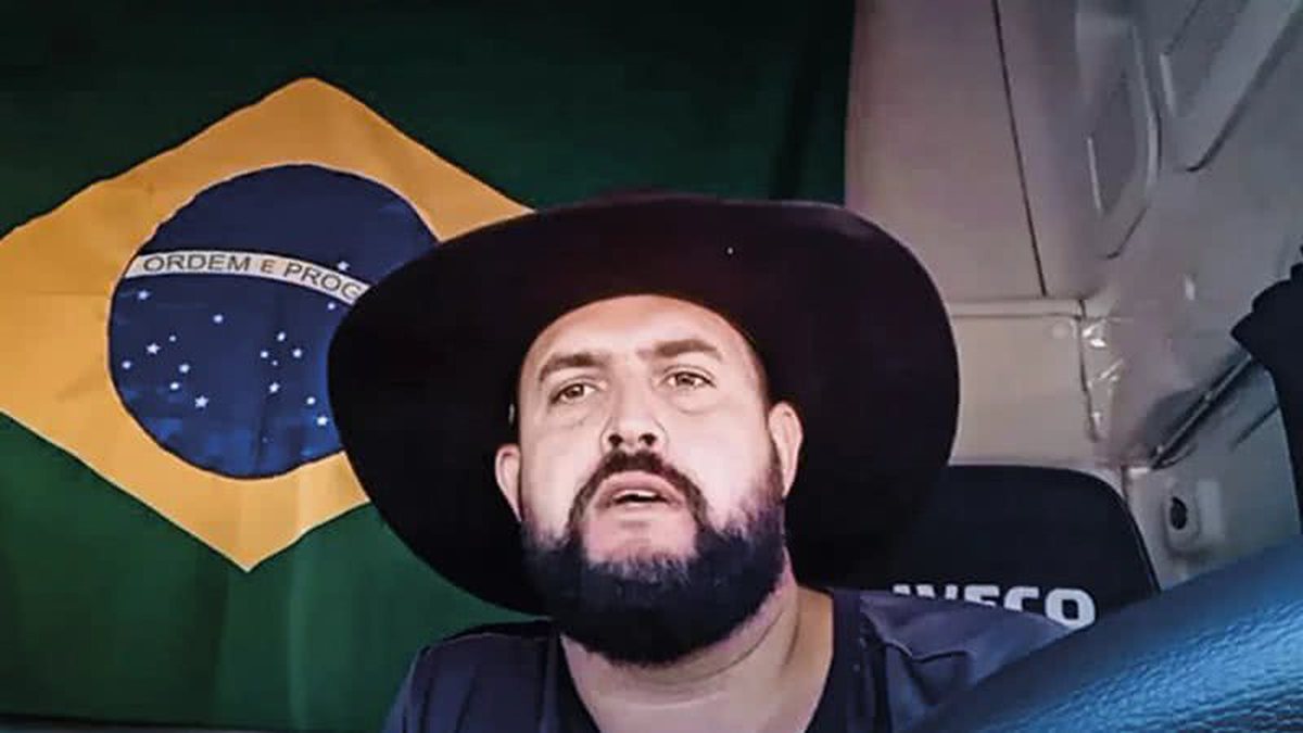 Deputado bolsonarista detona Romeu Zema após ex-governador criticar Flávio Bolsonaro