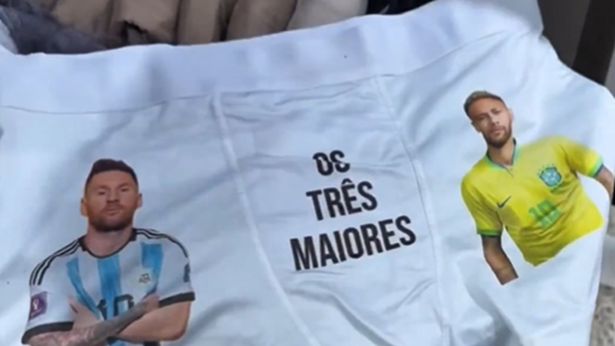 Neymar exibe cueca com imagem de Messi e arranca risadas nas redes sociais: “Os três maiores”