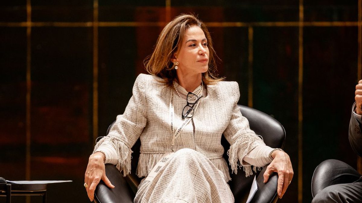 Direto de Lisboa: Ministra do TST celebra fim da escala 6x1: "Valorização do tempo de lazer"