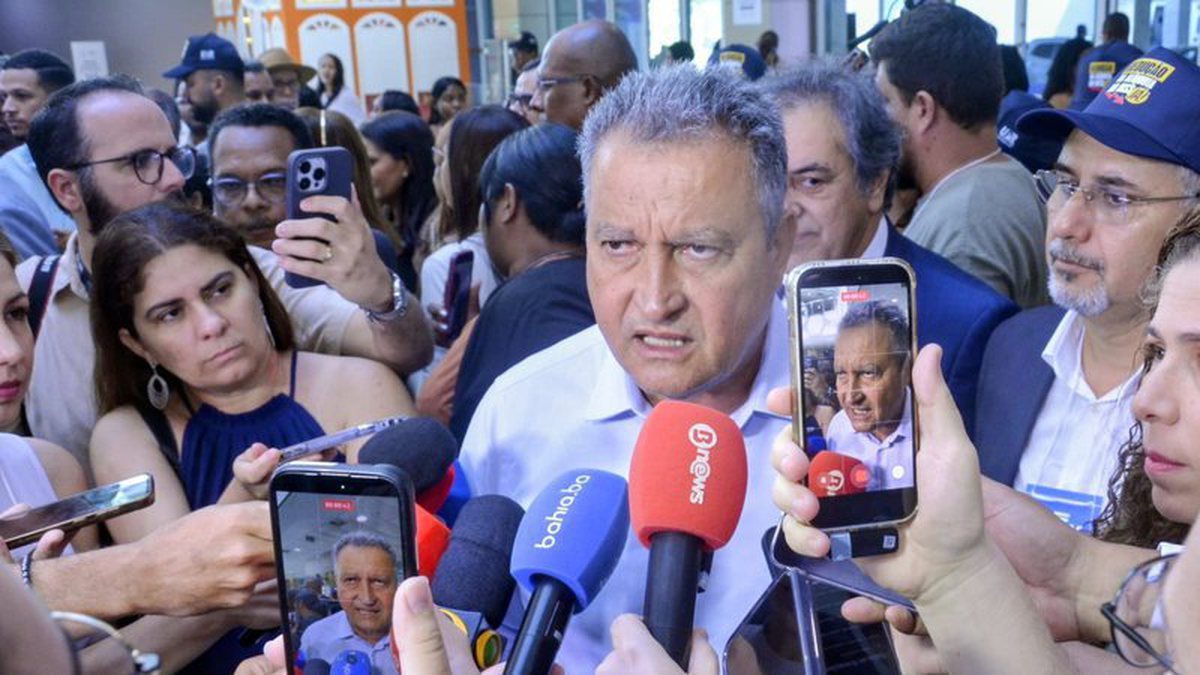 Rui Costa dispara contra o clã Bolsonaro: “Se não vão ganhar, querem destruir o país”