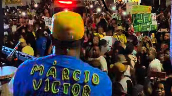 Imagem Acidente com arma de PM termina com três pessoas feridas em tradicional arrastão de Márcio Victor
