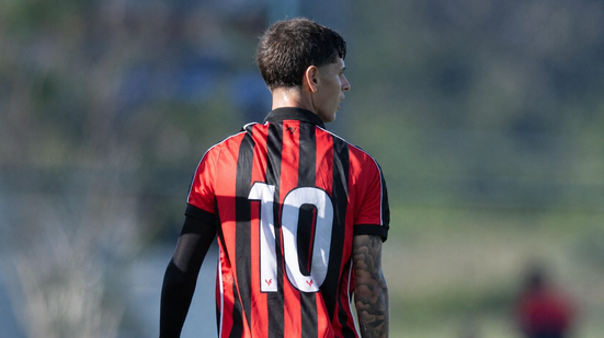 Redes Sociais / Instagram / @ almaraz_alejandroo