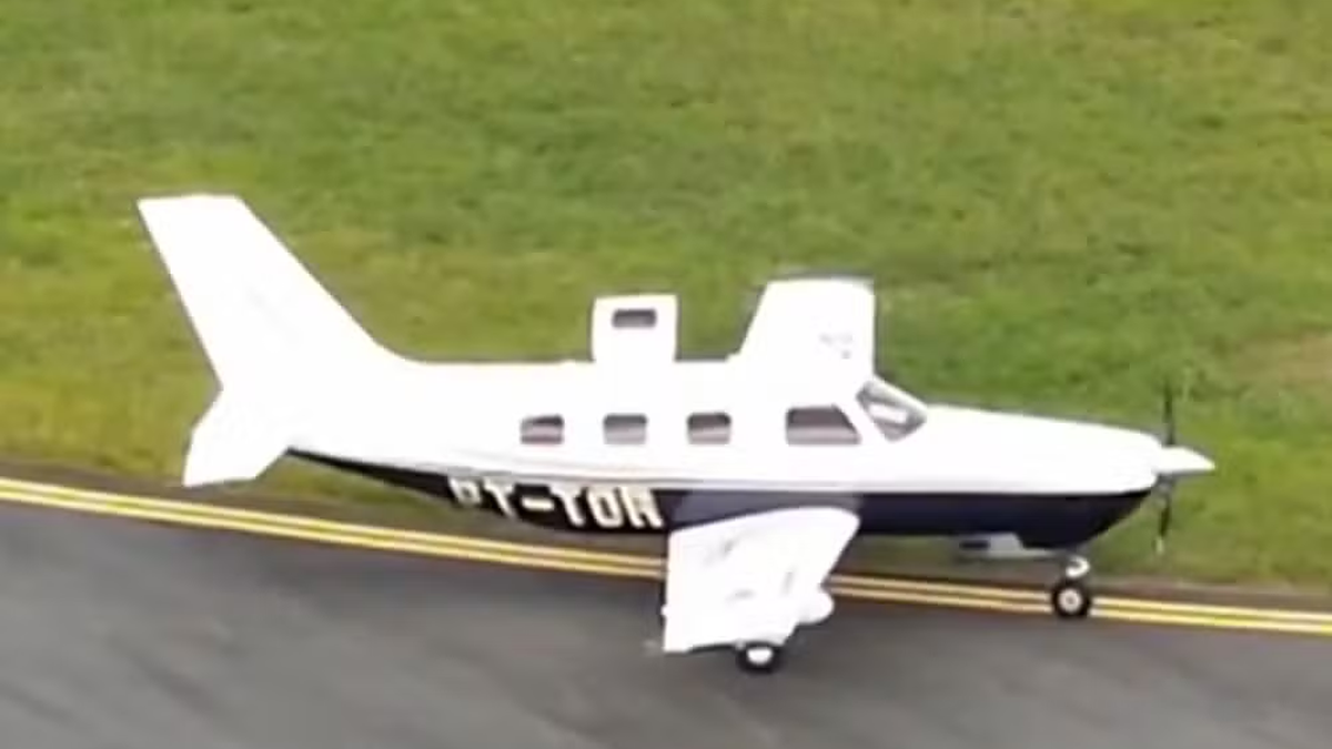 Pista de aeroporto no sul da Bahia é interditada após pneu de avião estourar