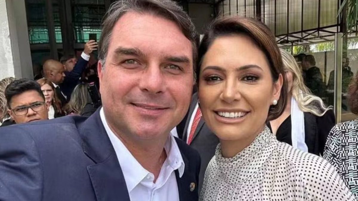 Fachada? Reconciliação entre Michelle e Flávio Bolsonaro teria sido articulada por terceiros