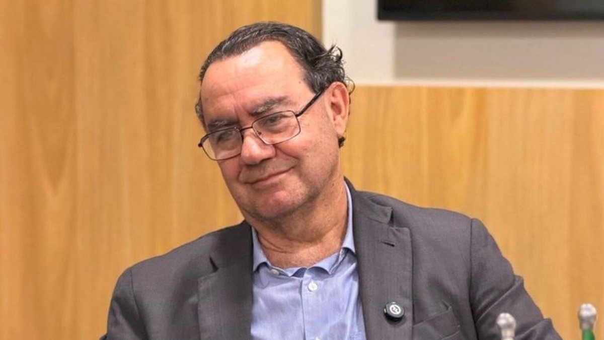 Augusto Cury virou fenômeno? Candidato dispara nas redes e começa a chamar atenção na corrida presidencial - QTU Questões do Universo