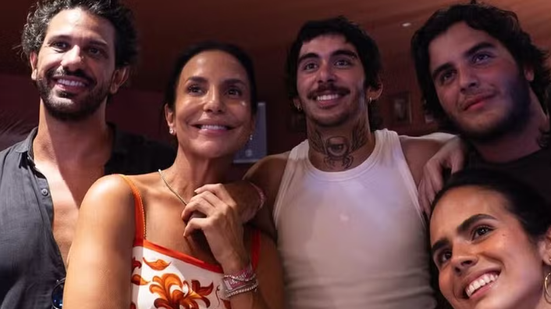ASSUMIDOS! Ivete Sangalo faz primeira aparição pública com o namorado e o filho