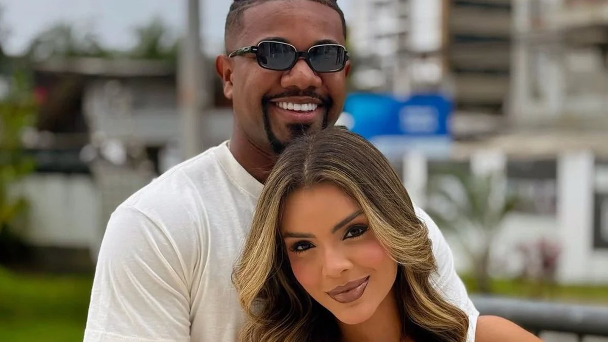 Davi Brito celebra aniversário com noiva e enteada em praça de alimentação de shopping de Salvador; veja cliques - QTU Questões do Universo