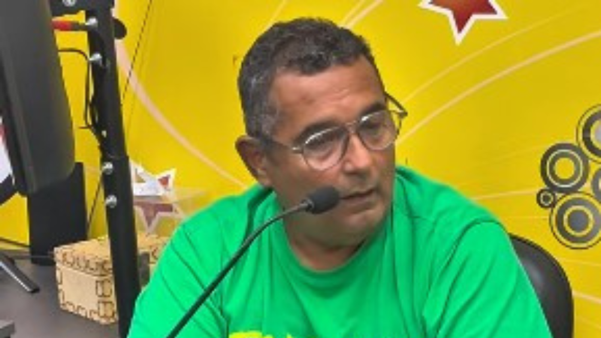 Bolsonarista é desmentido ao vivo após afirmar que mulheres matam mais homens do que são vítimas de feminicídios