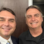 Flávio Bolsonaro e Jair Bolsonaro - Reprodução/Redes Sociais