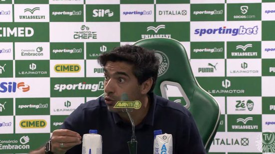 Após a partida, Abel Ferreira voltou a elogiar o atacante e reforçou que uma eventual saída dependerá de uma porposta considerada adequada para o clube - Reprodução/TV Palmeiras