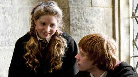 Lilá Brown, um dos interesses amorosos do personagem Rony, foi interpretada pela atriz Jessie Cave - Divulgação: Filme Harry Potter e o Enigma do Príncipe (2009)