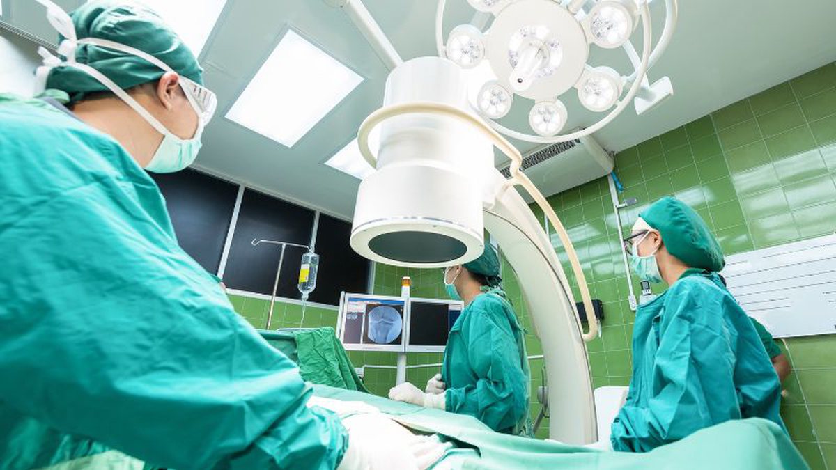 Perdeu a visão após plástica: Médico famoso é condenado a pagar R$ 162 mil e pensão vitalícia a paciente