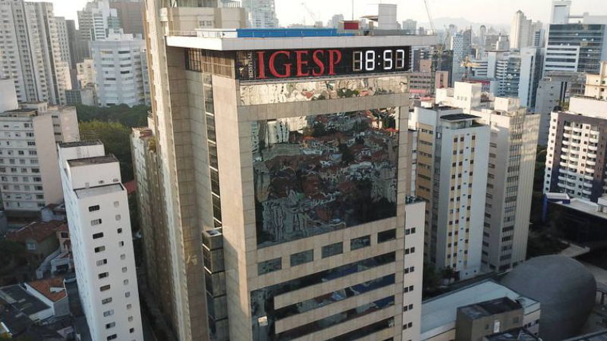 Após ser acusado de crimes sexuais, presidente de grupo de saúde é barrado por funcionários em hospital - QTU Questões do Universo