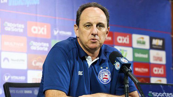 O técnico Rogério Ceni destacou a atuação do Bahia na Vitória por 2 a 0 sobre o Vitória, neste domingo (23), no Barradão, - Foto: Divulgação/E.C. Bahia