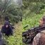Veja momento em que criminosos se entregam ao BOPE durante operação no Complexo de Israel