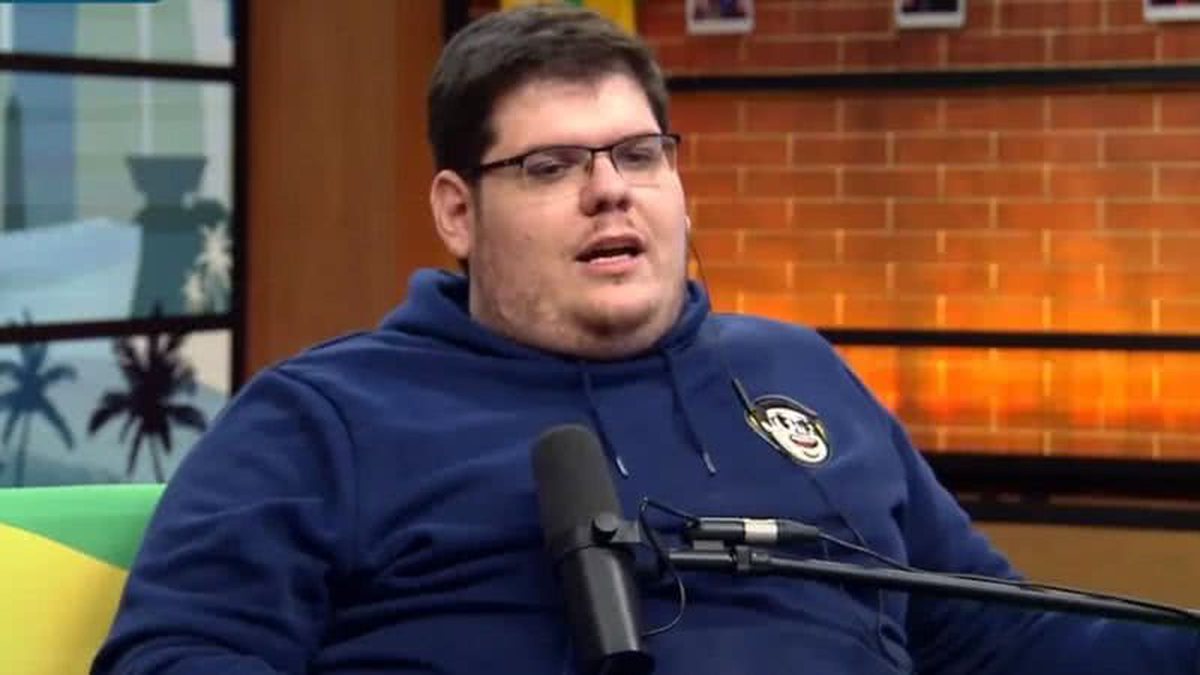 Casimiro chama a atenção de seu público após comentários sobre personagem Lúcia, do GTA 6: “Precisam se tratar” - QTU Questões do Universo