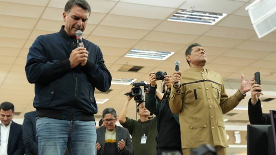 Campanha de Flávio Bolsonaro