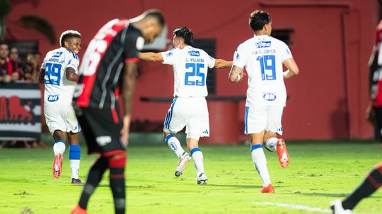 Vitória sofre virada para o Cruzeiro no Barradão e amarga mais um resultado negativo no Brasileirão