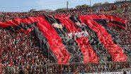 O volante Jorginho, do Flamengo, declarou que a torcida do Vitória é a mais difícil e chata de enfrentar - ACERVO VITÓRIA