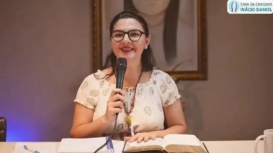 Sete lideranças espíritas chegaram a assinar um manifesto contra Máira por estelionato e charlatanismo - Redes Sociais