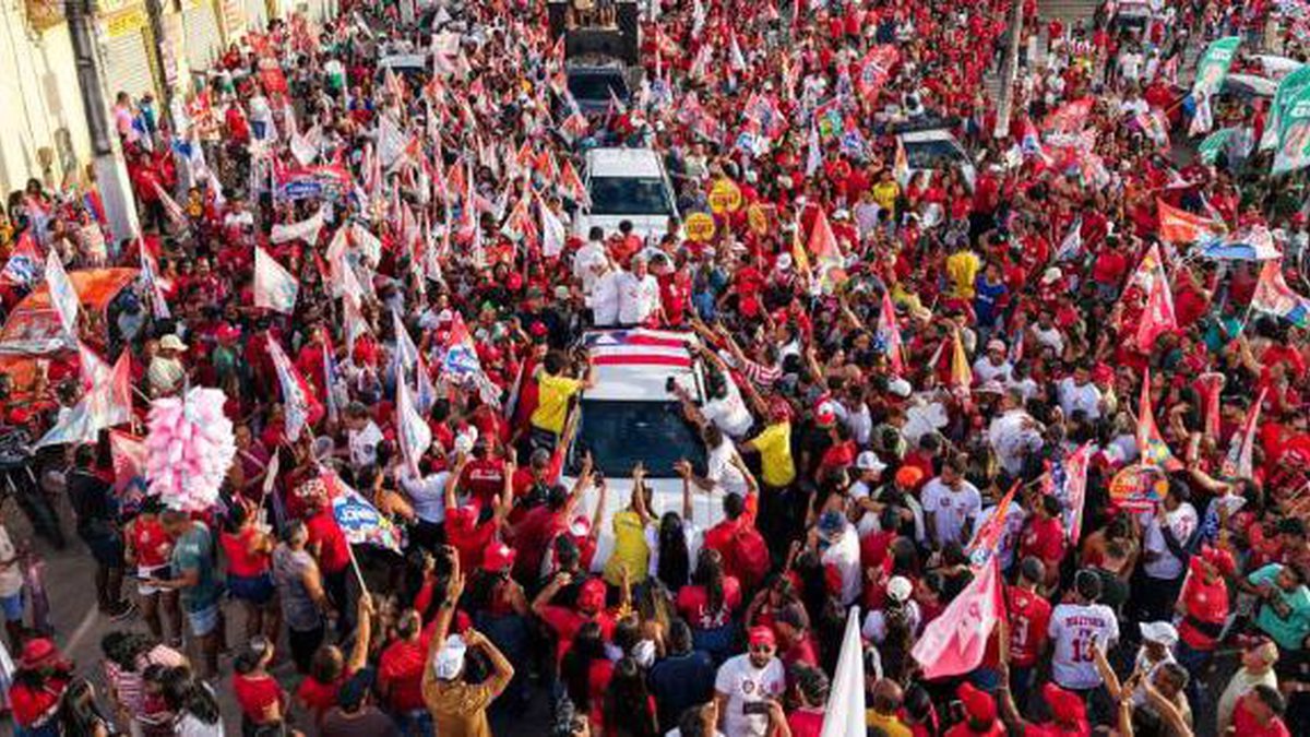 Jerônimo faz carreata com mutidão em Esplanada e une prefeito e ex-prefeito adversários no mesmo palanque