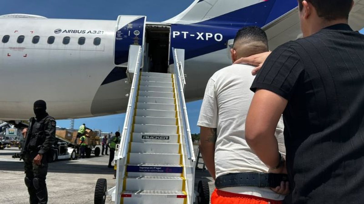 Cinco chefes de facções são transferidos da Bahia para presídios federais de segurança máxima