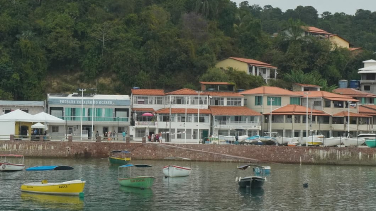 Prefeitura entrega requalificação na orla de Ilha dos Frades e anuncia nova escola na região
