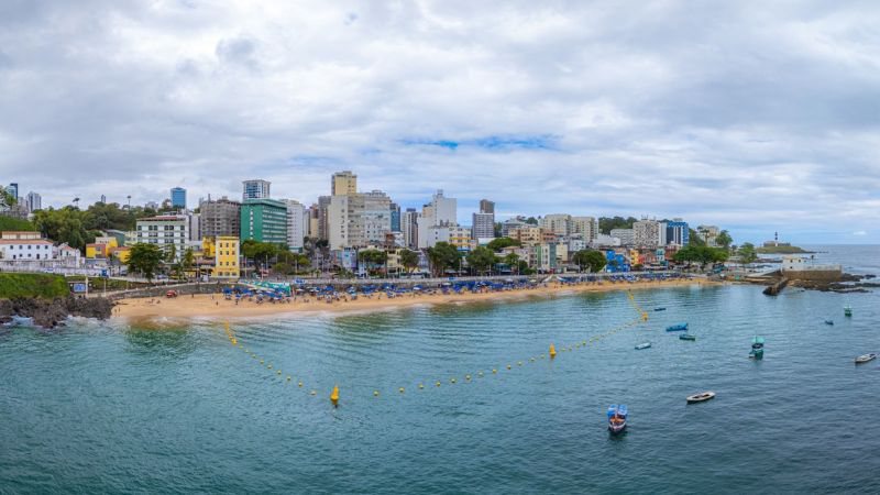 Boias no Porto da Barra - Igor Santos / Secom PMS