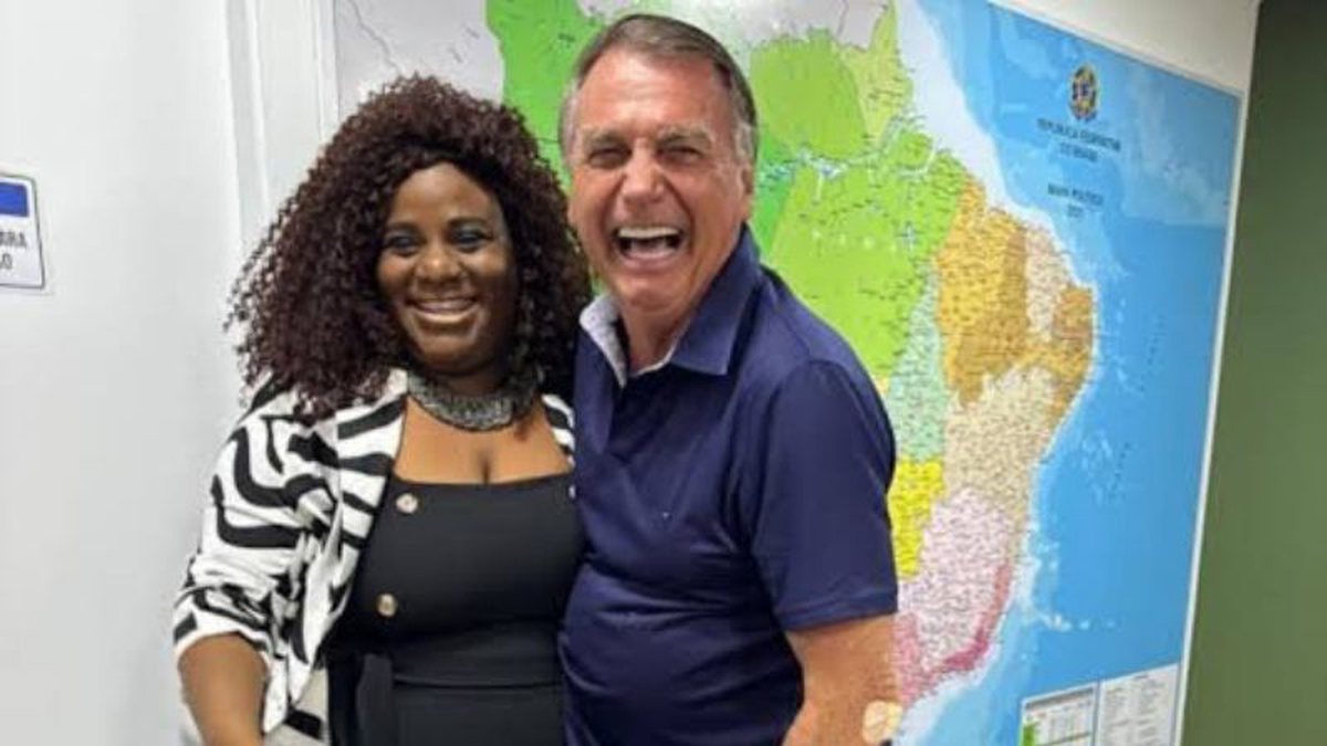Vídeo: Negona do Bolsonaro diz ter sido barrada de entrar na sede do PL e acusa seguranças de humilhação: 'Tratada que nem um bolo de m**da'